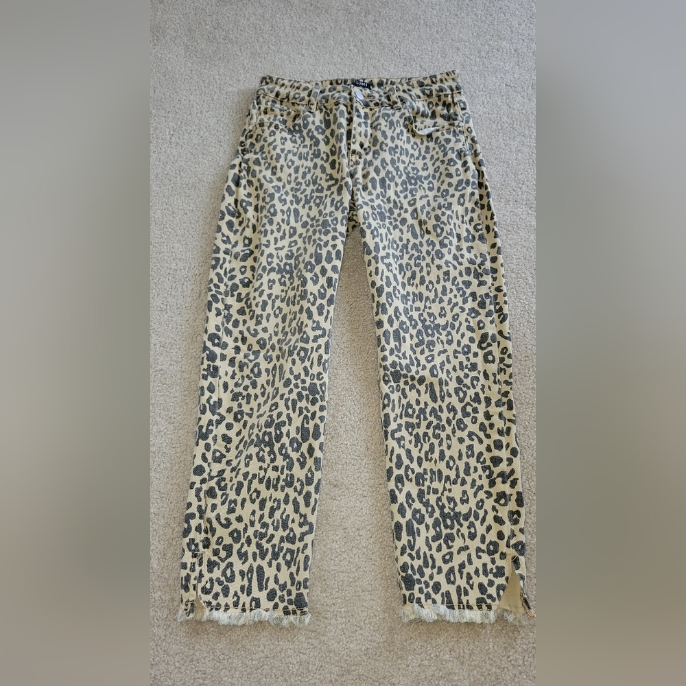 Baccini Women’s Cheetah Leopard Print Stretch Pants Jeans Size 8 Raw Hem